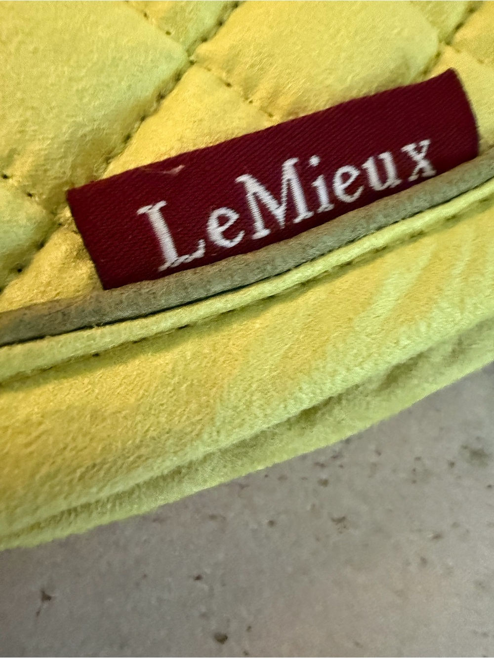 LeMieux Neon Yellow Quilted Saddle Pad - Bright Yellow Equestrian Pad - Picture 2 of 8